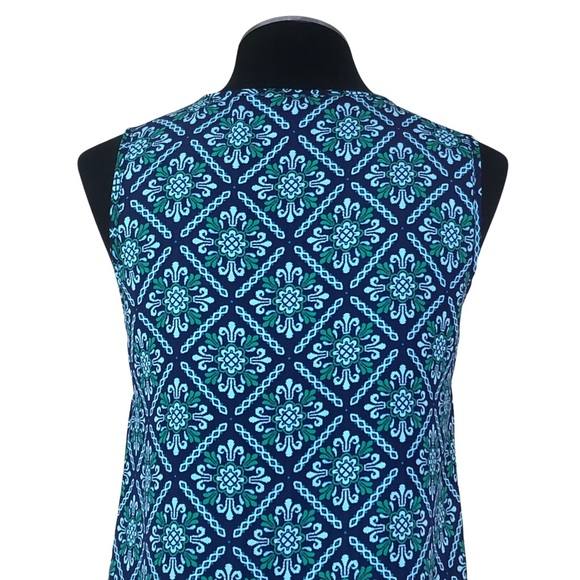 Market & Spruce - Sleeveless Crochet Detail Print Top - Stitch Fix - Picture 7 of 10